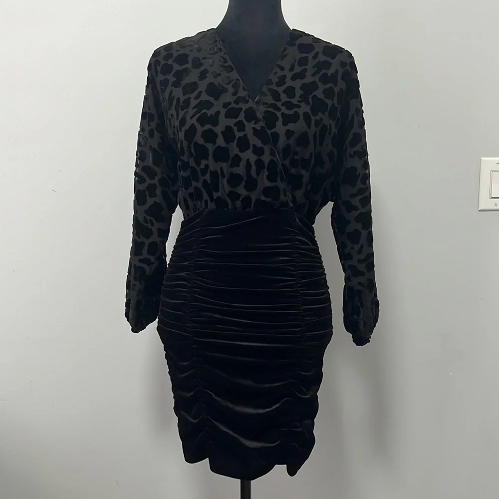 Greylin women’s velvet bottom leopard velvet top long sleeve mini dress size XS